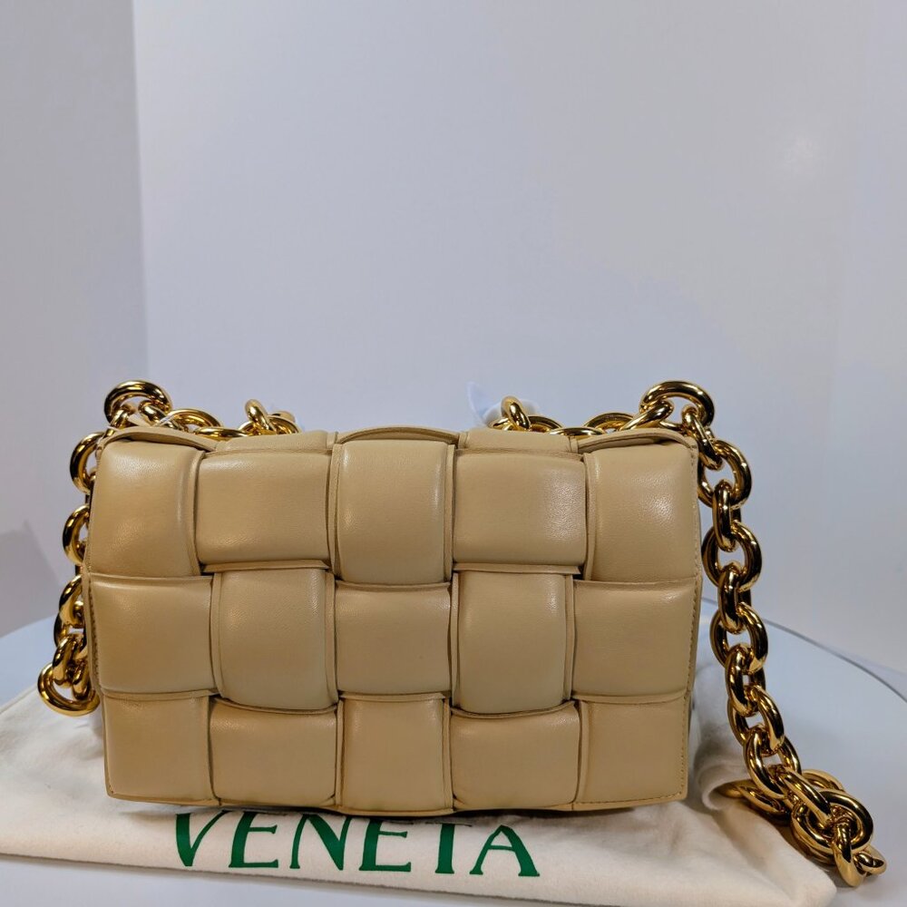 Bottega Veneta Cream Lambskin “The Chain” Cassette Shoulder Bag - Picture 4 of 15